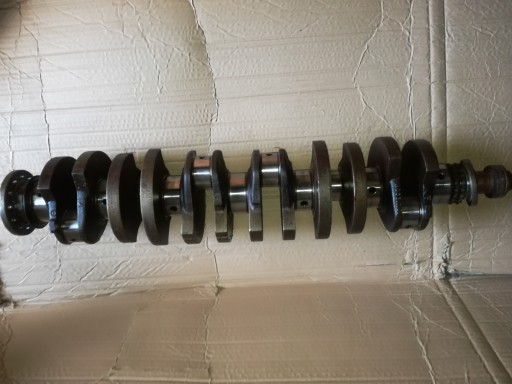 Коленвал mercedes w116 w123 m110 2.8 1100310101