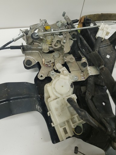 lock door of the sliding of left NISSAN NV 200 24051-BJ000