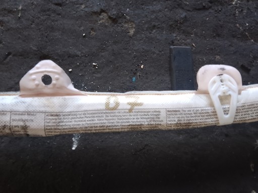 střešní airbag POWIETRZNA levá AUDI A4 B7 8E9880741B