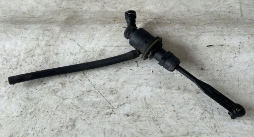 pump of the clutch DACIA DUSTER and 10- 306107623R