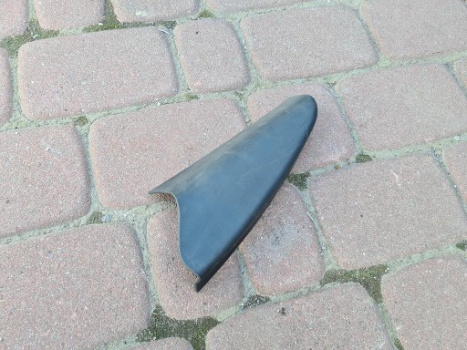 Trojkat copertura GREMBIALINA PORTA Portiera Renault Clio IV 822746028R