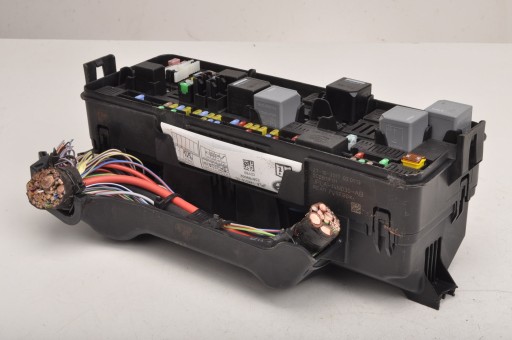 Land rover discovery v l462 3.0 d блок предохранителей jpla-14n030-ab