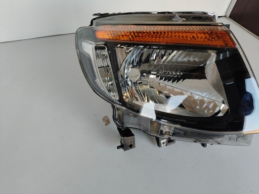 new light right REFLEKTOR FORD RANGER 12- CIEMNA