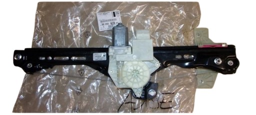 Стеклоподъемник задний правый 9826076480 citroen c4 picasso ii оригинал