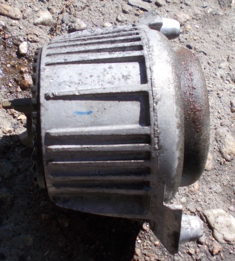 MERCEDES W204 2.2 CDI 11R engine mount A2042400317