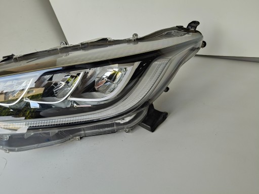 light left REFLEKTOR TOYOTA YARIS IV 20- FULL LED MAZDA 2 24