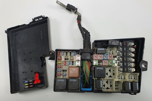 Блок предохранителей VOLVO C70 II V50 8688039