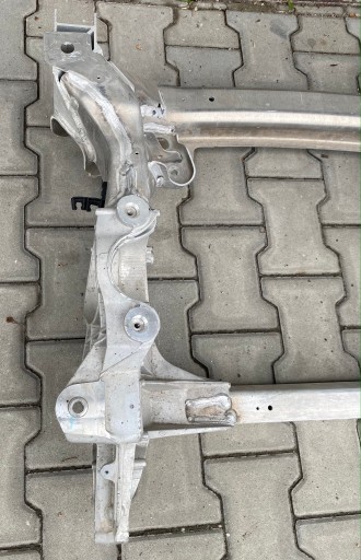 MERCEDES BENZ W222 S-KLASA subframe axle beam A222620013
