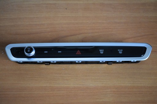 ideální stav PANEL rádia BMW G05 G06 G07 5A64198 K