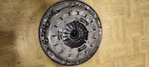 kvačilo zamajac BMW E81 E84 E87 E90 E91 E60 E61 2.0D N47 415055210