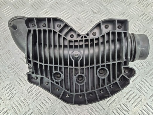 Mercedes E300 CDI W212 Rezonator ansaug 642.850 A6421402787