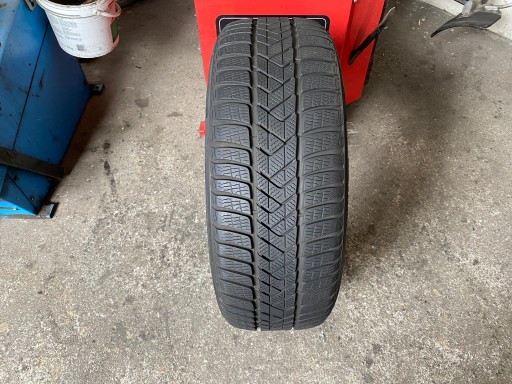 gomma zimowa 225/55R17 97H Pirelli Winter Sottozero 3 6,5mm 2022r