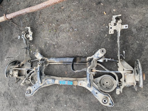 16 volvo v60 10- підвіска, задня балка, поворотний кулак