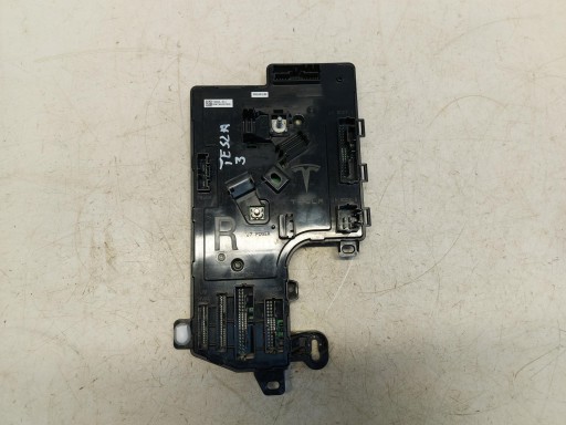 1100340-00-I - Модуль блоку запобіжників tesla model 3