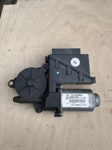 mini motor windows right front SKODA FABIA and 6Q1959802