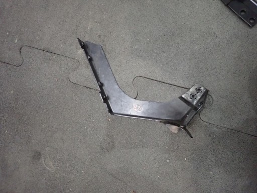 Stütze Halter NISSAN GTR