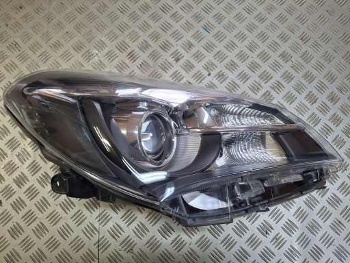 light right front lens TOYOTA YARIS III LIFT 2014R->
