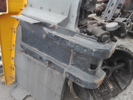 22 - Кріплення переднього крила man tgx tga tgs