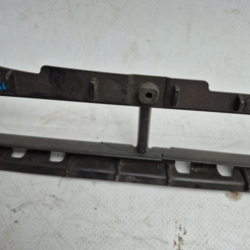 AUDI A4 B8 LIFT 11- maska rešetka branika srednja 8K0807683