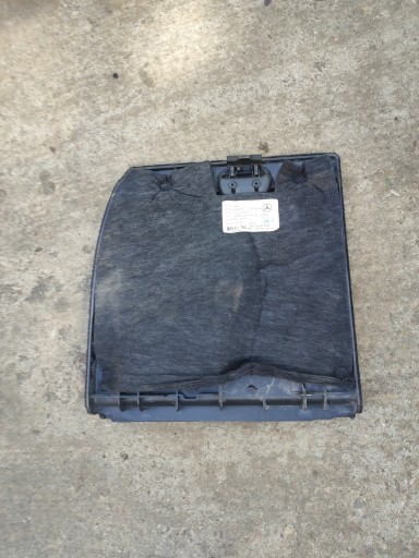spoiler BOCZKA boot right MERCEDES W204 KOMBI A2046903025