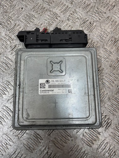 control unit of the engine computer SKODA YETI 1.6 TDI 03L906023JT