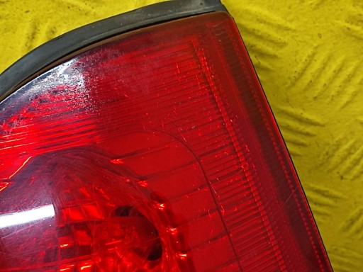 OPEL ZAFIRA A feu droite arrière 62281