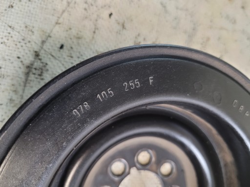 Riemenscheibe der Kurbelwelle OE 078105255F AUDI A6 C5 2.4B 97r.