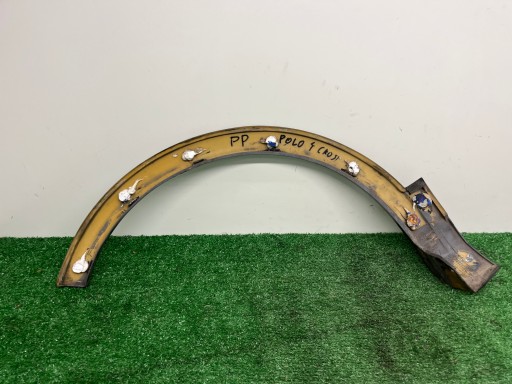 moulding of a fender right front VOLKSWAGEN POLO 4 CROSS