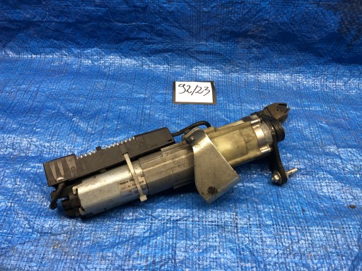 ТЯГА КРЫШКИ БАГАЖНИКА ЛЕВАЯ AUDI Q7 4L0827851C