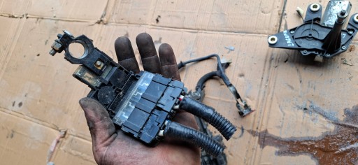 module control unit terminal of the battery PEUGEOT 5008 1.6 HDI