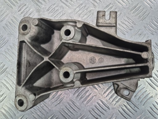 engine mount BMW 4 F32 F82 420i 73681310 N20