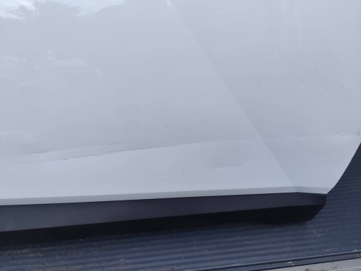 HYUNDAI TUCSON IV door front right complete