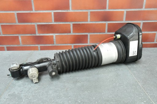 shock absorber left rear part rear PNEUMATYCZNY BMW 7 G70 5A44643