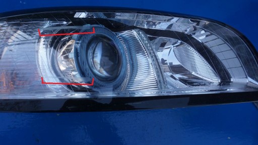 VOLVO S40 V50 LIFT - right light XENON EUR