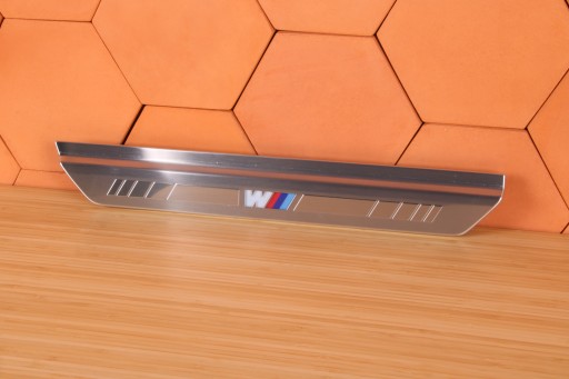 BMW 7 G70 m-packet moulding cap threshold left rear part PODSWIETLANA 9870761
