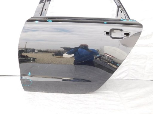 AUDI A6 KOMBI 11- door left rear. rear part