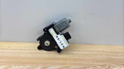 56-200_Gora - Bmw 8 g16 f93 мотор заднього правого скла 9448928 k91/68