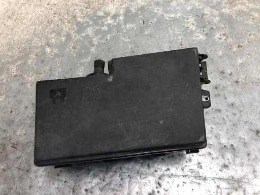 boîte à fusibles FORD FOCUS MK3 AV6T-14A067-AD