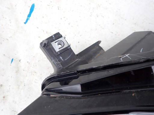 TESLA MODEL 3 Y 17-> light front front left
