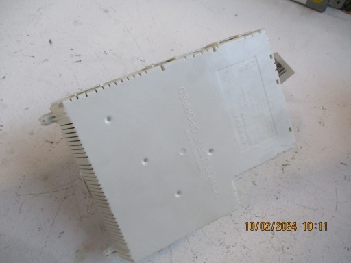 MODULE FUSIBLES PEUGEOT 308 III T10 9841490480