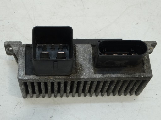 relay plugs ZAROWYCH RENAULT SCENIC III 2.0 DCI 09-13R. 8200558438-A
