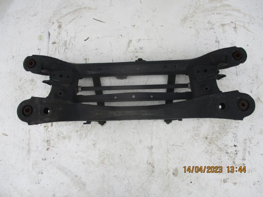 axle beam subframe axle beam rear part TOYOTA AURIS