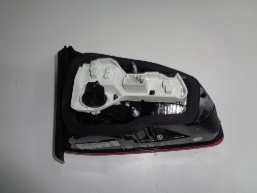 VW GOLF VII 7 HB light right rear part to the bonnet 12r