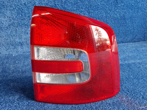 SKODA OCTAVIA II 2 KOMBI light right rear part right rear nice 1Z9945096