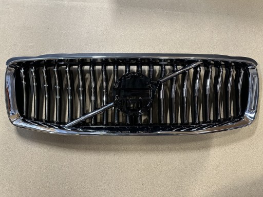 GRILLXC90LIFT2 - VOLVO XC90 II ПОДЪЕМНАЯ РЕШЕТКА БАМПЕРА ЧЕРНАЯ / ДЛЯ КАМЕРЫ 2019-2024 гг.