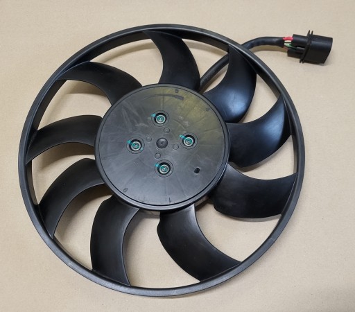 ventilátor chladiče motorek AUDI A5 8W F5 A4 B9