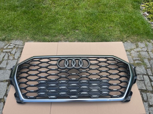 83F853651 - Решетка радиатора eu audi q3 ii s line 83f 2018 -