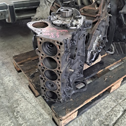 НИЖНИЙ БЛОК ВАЛ ДВИГАТЕЛЯ LT 2.5 TDI