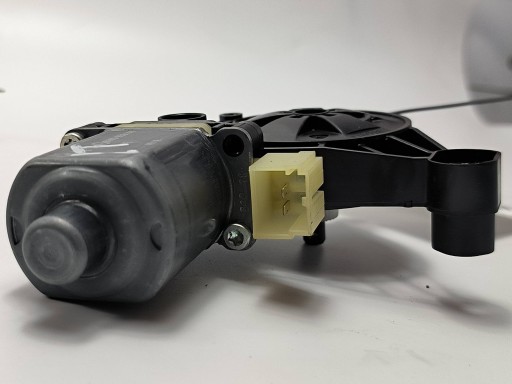 motorek okna levý záď 0130822669 AUDI A4 B9 S-LINE