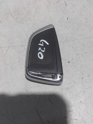 BMW 3 G20 брелок 8708351